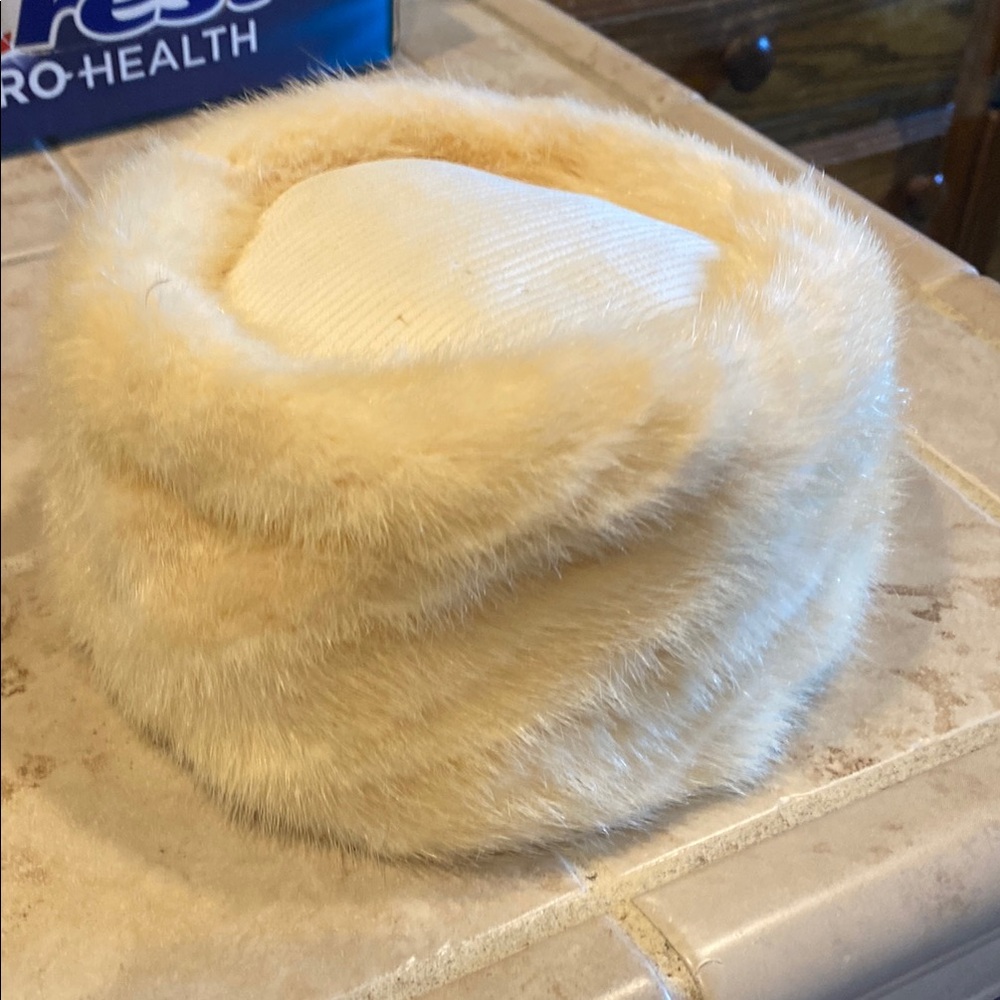 Deborah Exclusive Mink and Satin Pillbox Hat 1950s Women Mid Century